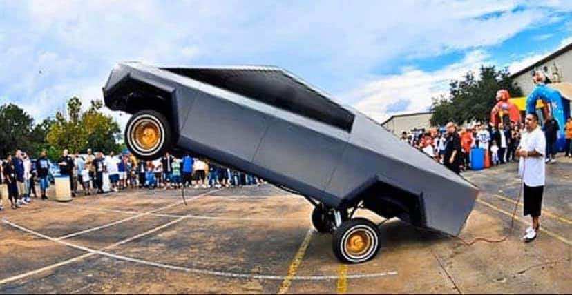Tesla Cybertruck Air suspension EK6TFCTW4AAqblT