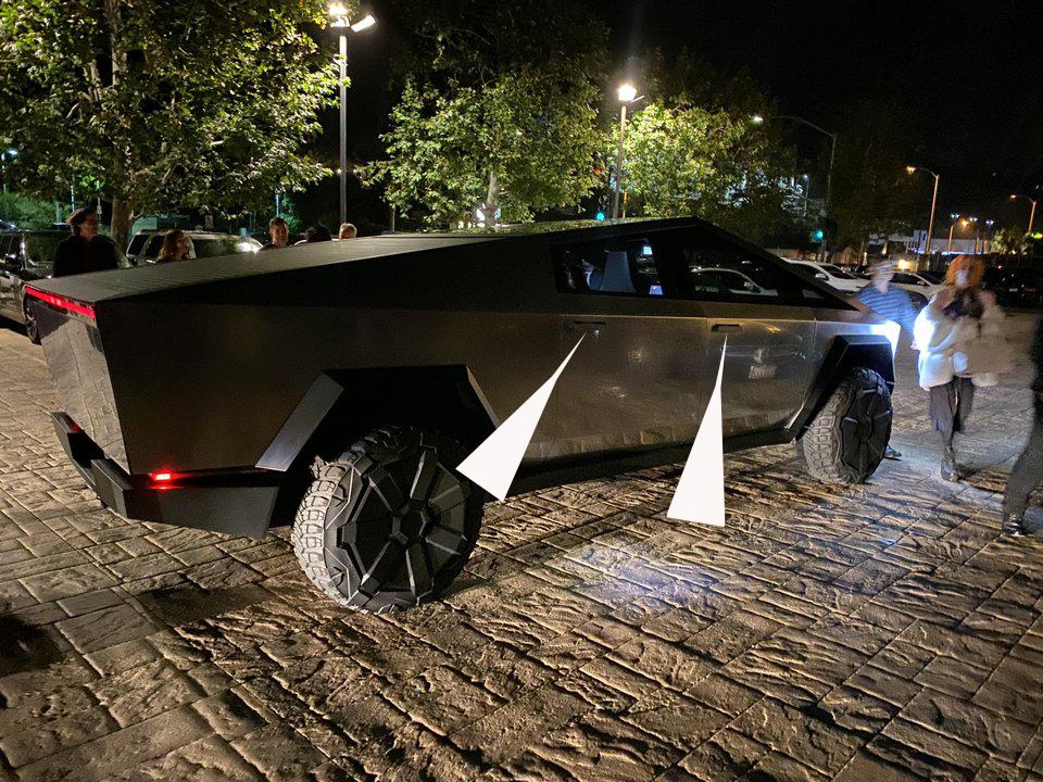 Tesla Cybertruck Cybertruck Spotted Testing Tonight in LA! [Updated With Video] Cybertruck door handles