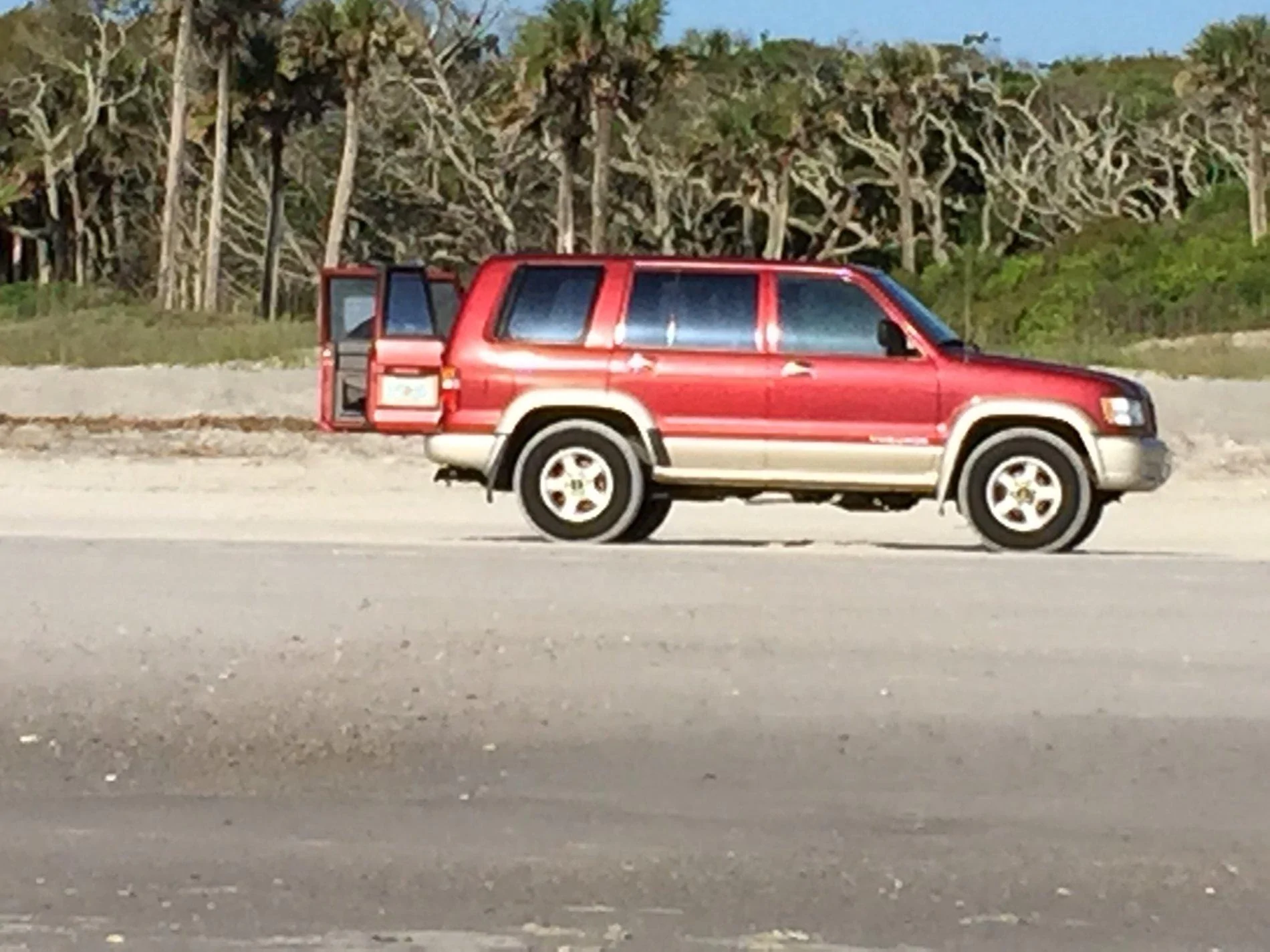 Tesla Cybertruck Cybertruck ready for serious off-roading! Trooper