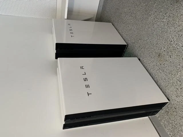Tesla Cybertruck The Single Pane of Tesla F0170CAA-8011-4370-A6CD-750974A9FCEF