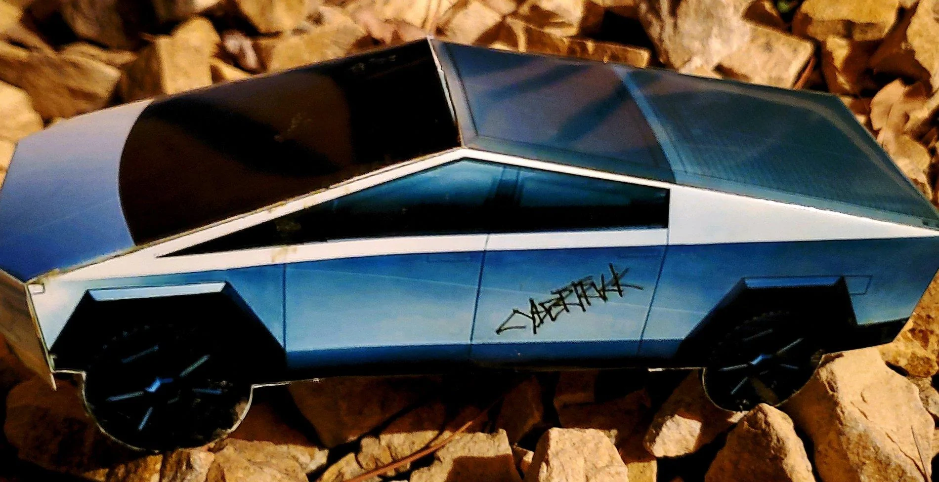 Tesla Cybertruck AUTOMOBILE names Cybertruck Concept Car of the Year 20200107_091709