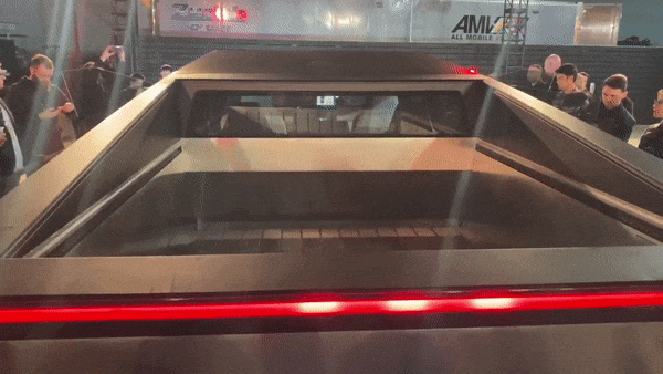 Tesla Cybertruck Does the back window open? tesla-cybertruck-bed-cover