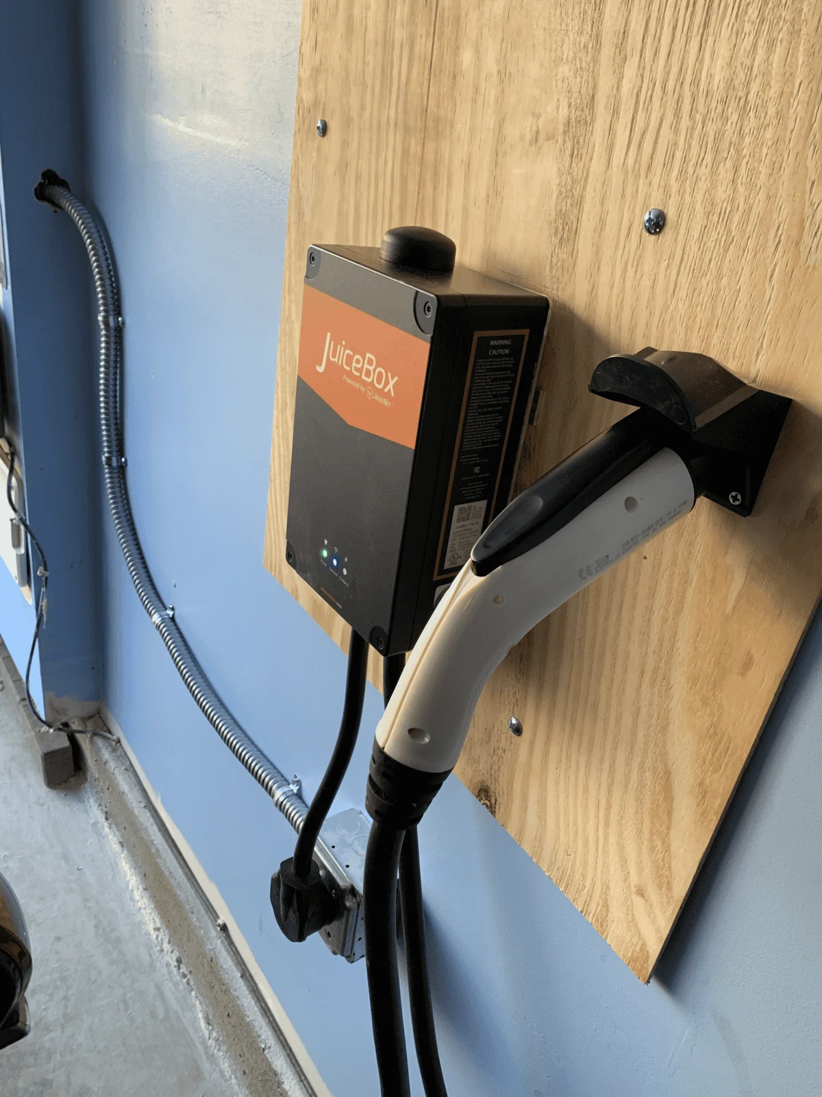 Tesla Cybertruck Trying to get ahead of delivery -- home charger questions wallCharger