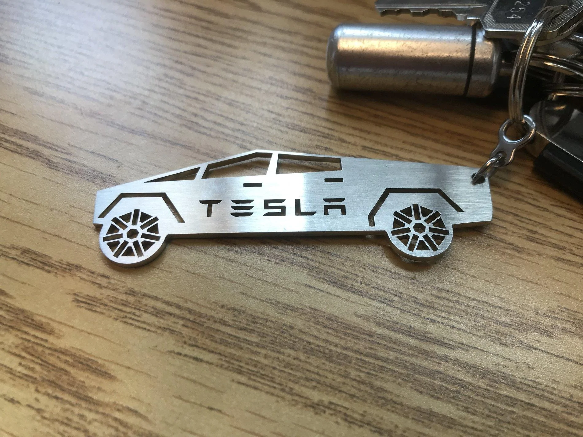 Tesla Cybertruck Cybertruck KeyFob Unknown