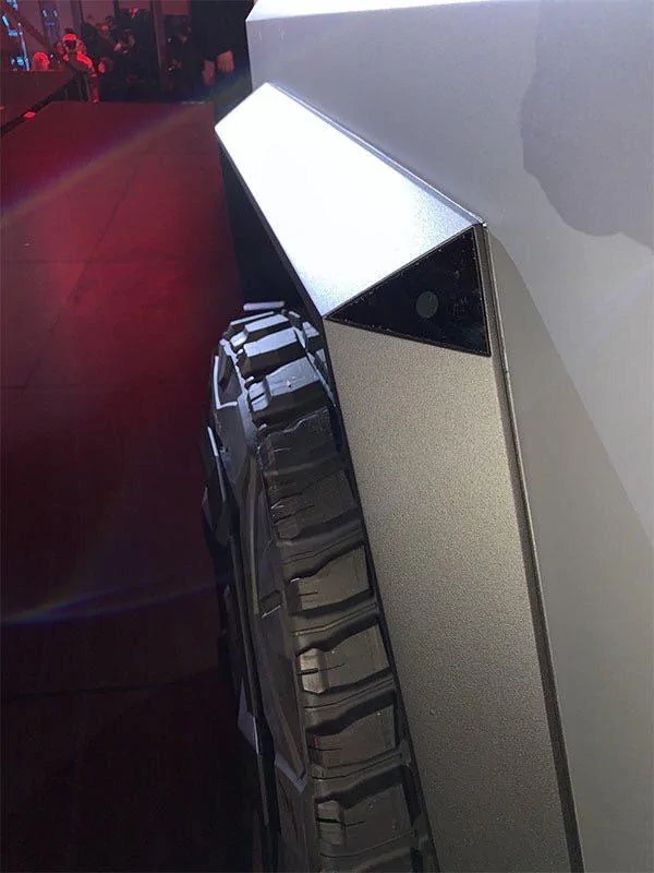 Tesla Cybertruck NO SIDE MIRRORS (Side View Cameras Instead) Tesla Cybertruck Side View Camera Rear View Camera Location