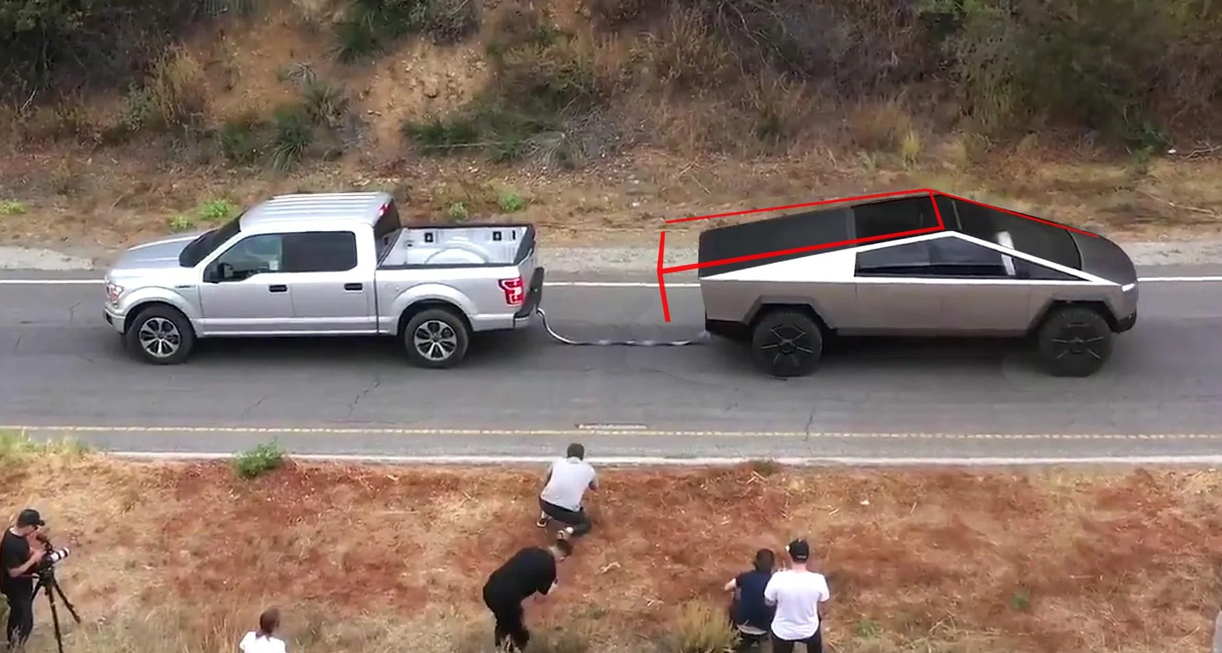 Tesla Cybertruck My design update render (size reduction & leveling) Tug of War