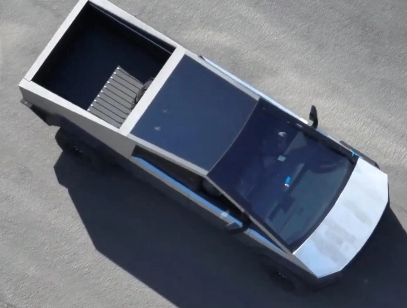 Tesla Cybertruck ? [Update: NOT Production Wiper] New Cybertruck design spied! Shortened front, no door handles, side mirrors, curved windshield glass! [Dec. 10] 1639192835210