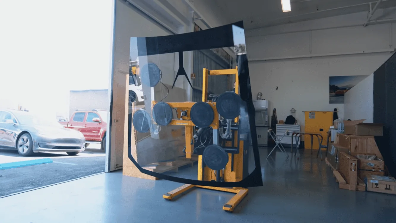 Tesla Cybertruck ? [Update: NOT Production Wiper] New Cybertruck design spied! Shortened front, no door handles, side mirrors, curved windshield glass! [Dec. 10] 4A5E2B81-AE85-45F7-BA62-B24ACE40D82D