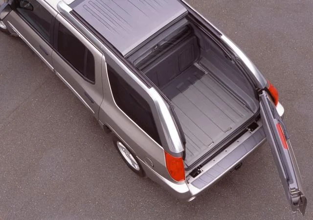 2%2F13%2F32%2F2005_gmc_envoy_xuv-pic-65387-640x480.jpg
