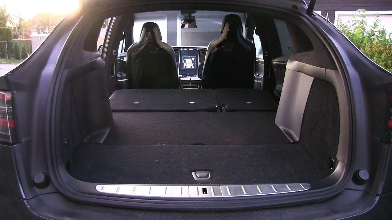 Tesla Cybertruck Folding rear seats, other interior features? maxresdefault