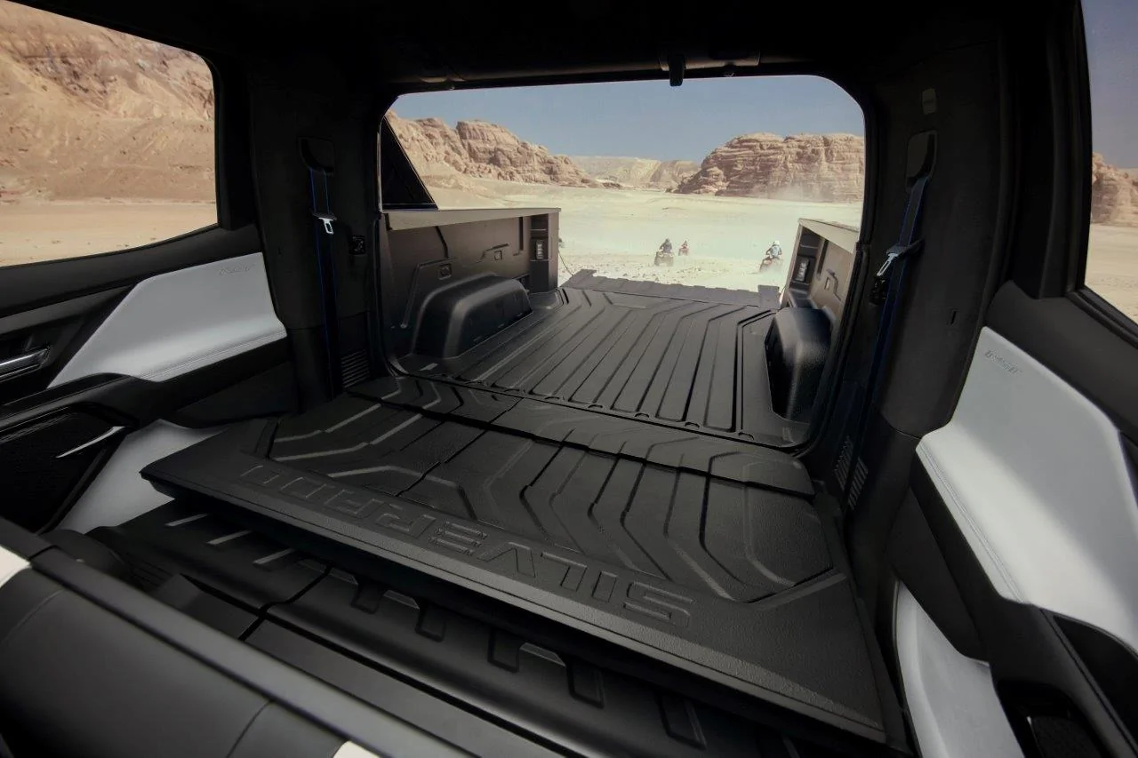 Tesla Cybertruck SilveradoEV 2024 deets finally revealed: 2024-Silverado-EV-RST-037