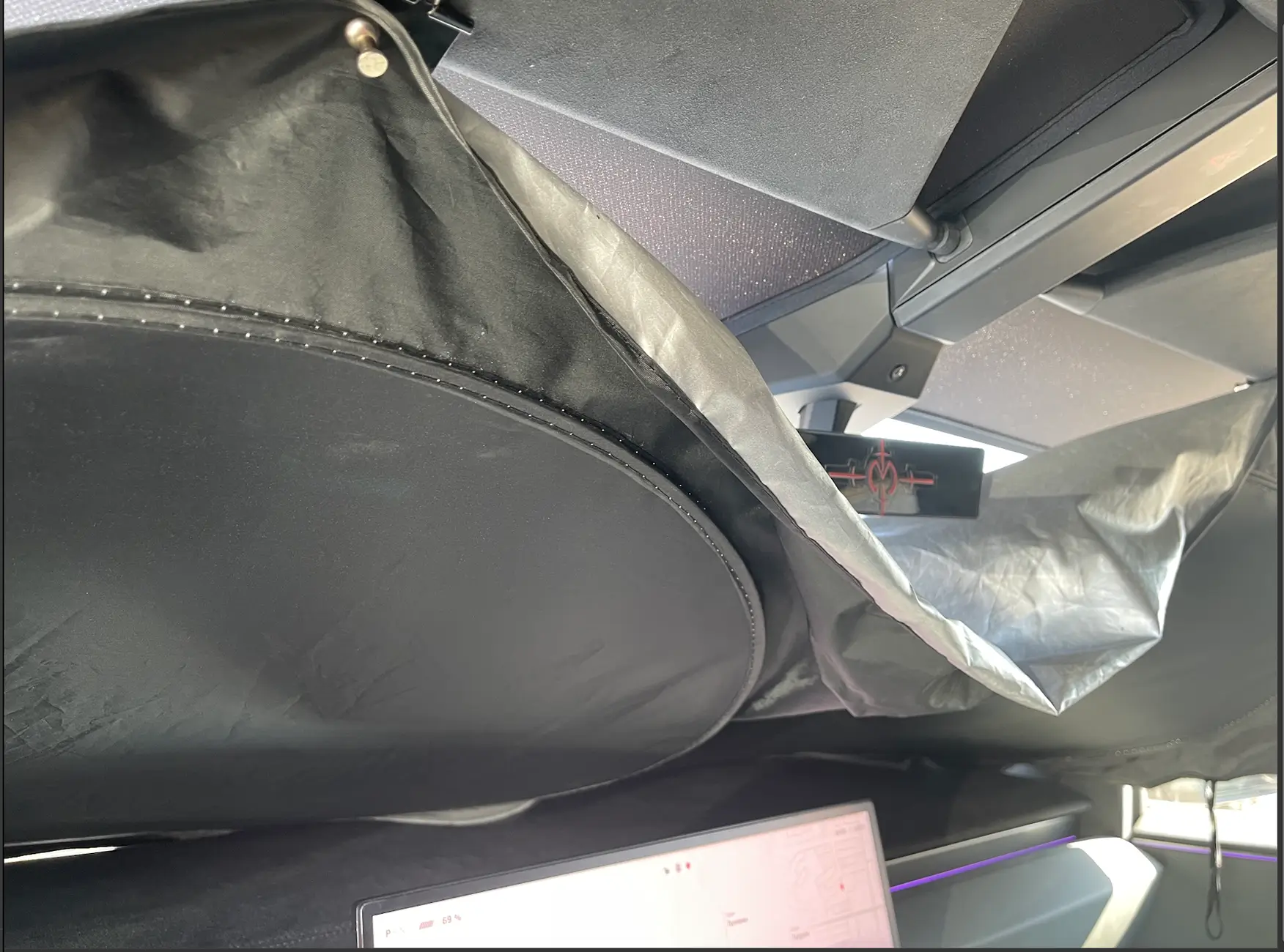 Tesla Cybertruck What kind of magnetic and/or suction stuff do you use? Screenshot 2025-07-31 at 09.35.29