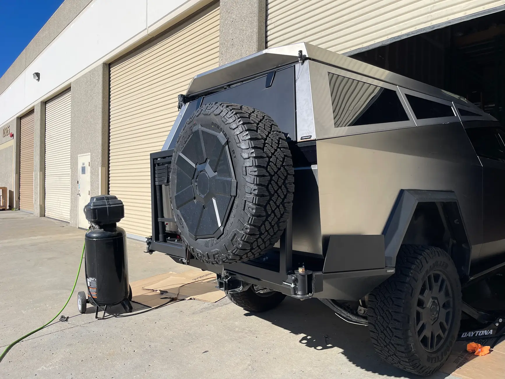 Tesla Cybertruck 💥 CYBERTRUCKco Heavy-Duty Aluminum Rear Bumper launched! 💥 tempImagewcY1O