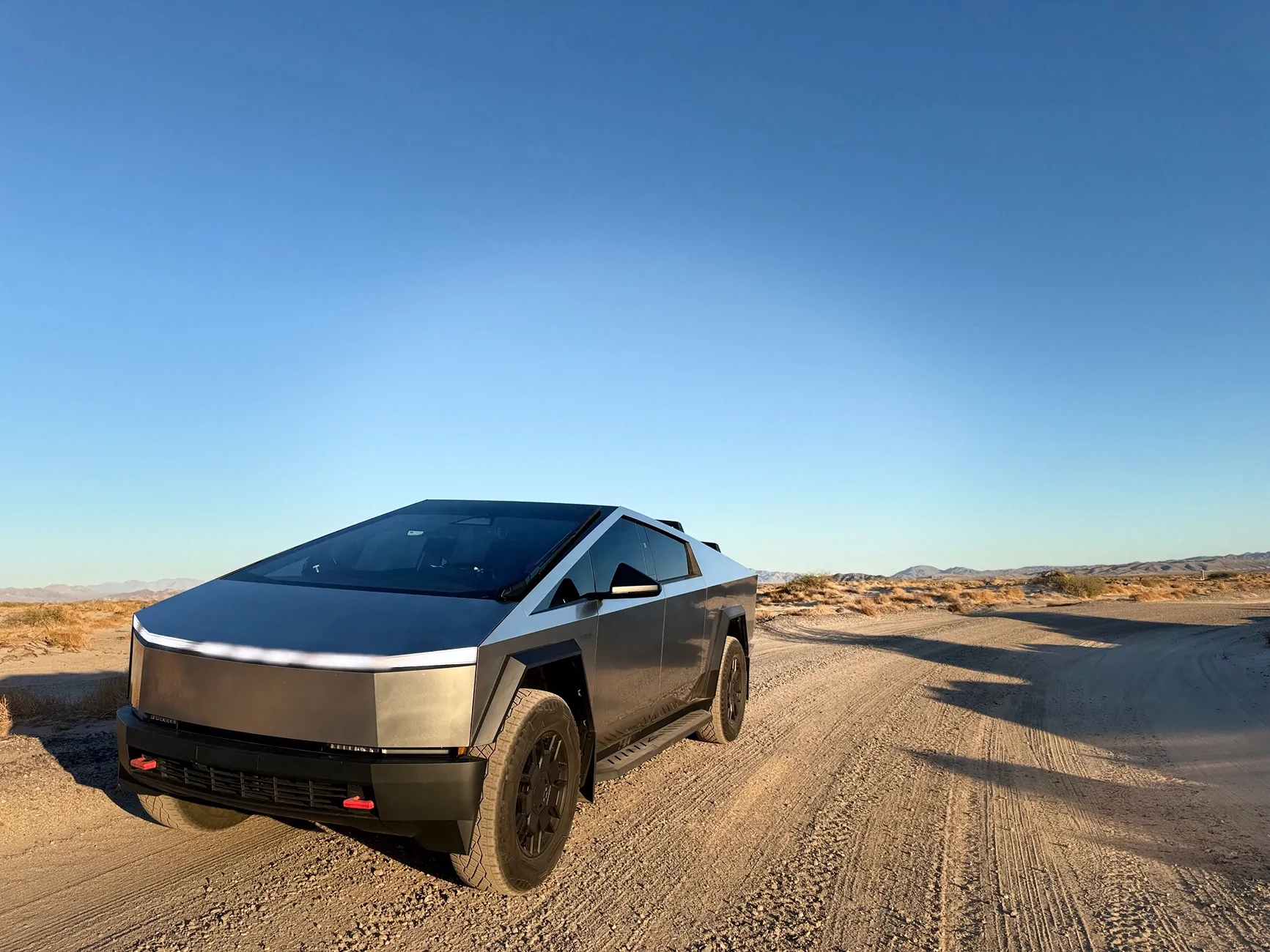Tesla Cybertruck 🦾 Cybertruck doing truck stuff!  Post your photos! IMG_8120