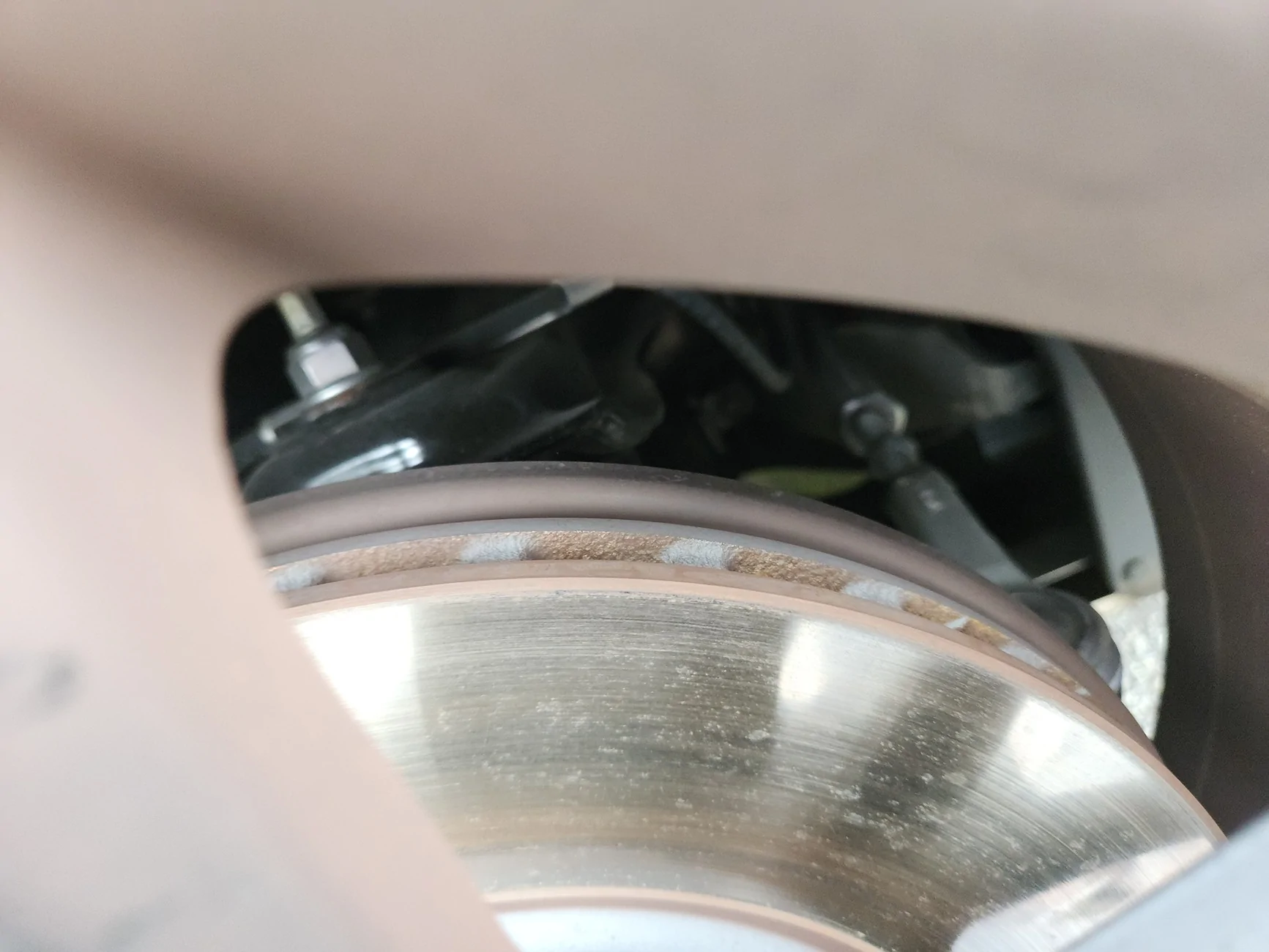 Tesla Cybertruck Are you seeing this? (Excessive rear brake dust) 1000023924