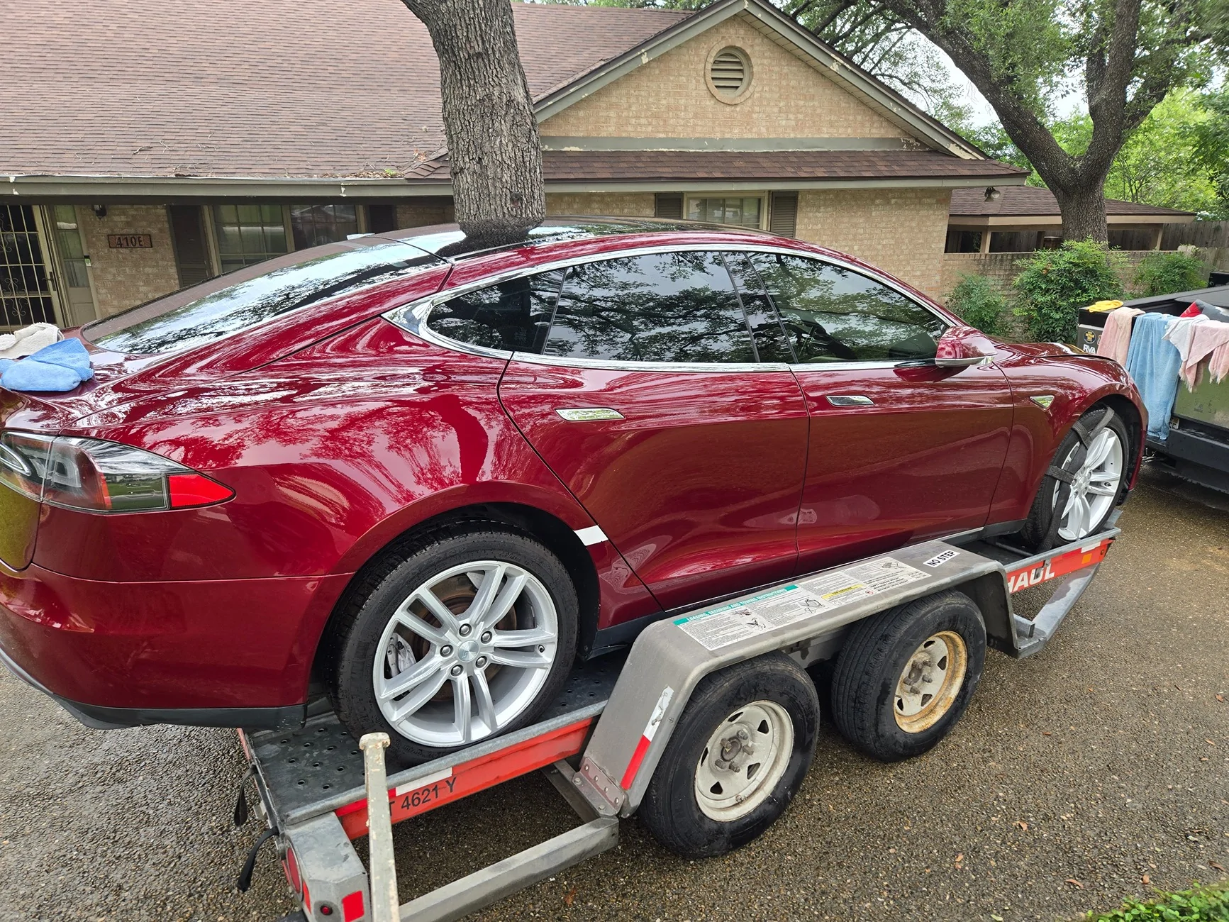 Tesla Cybertruck Cybertruck and U-Haul Car Hauler Towing MYP 1000056246
