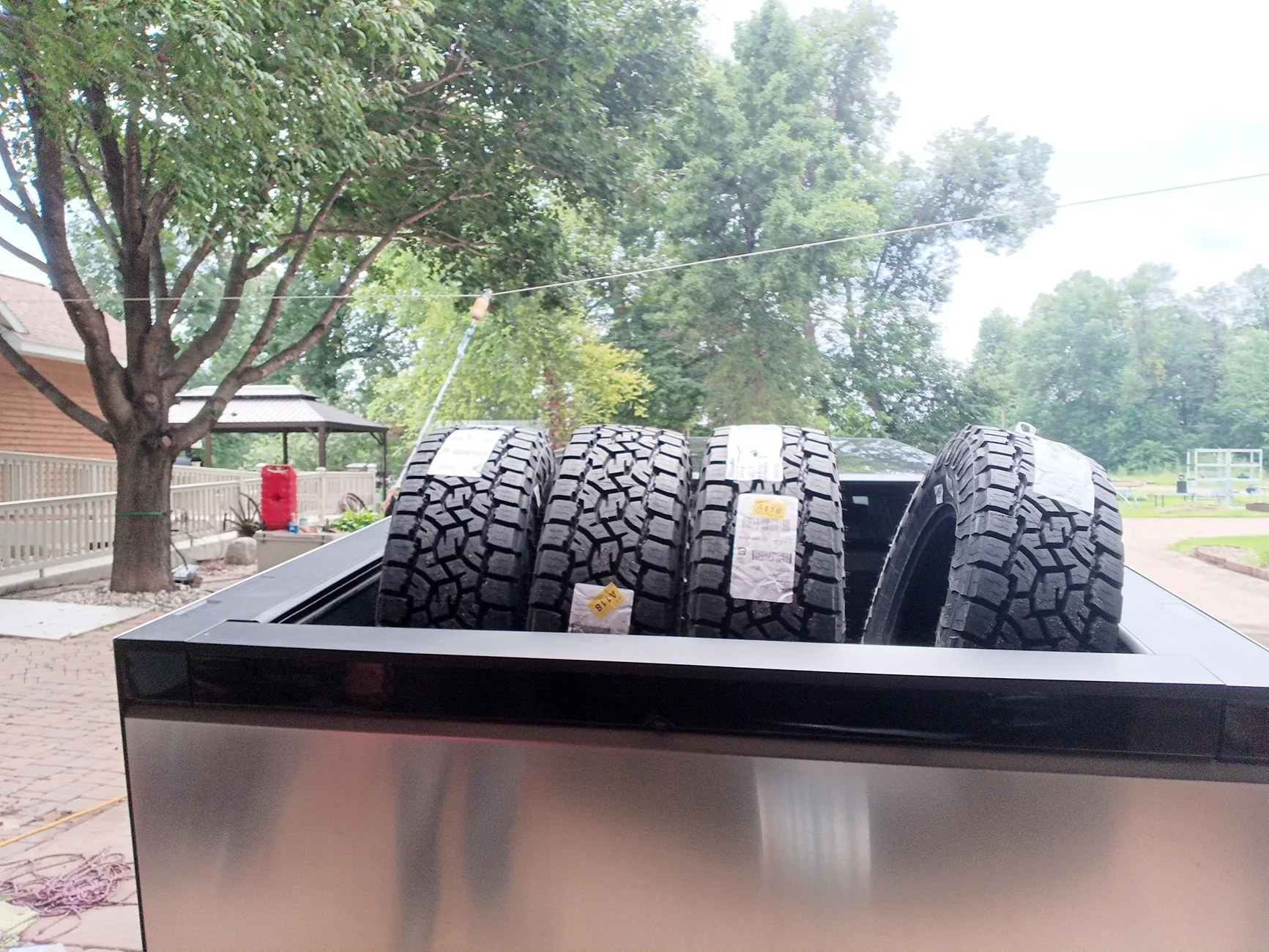 Tesla Cybertruck How to fit 36" tires (35.7) on stock wheels without rubbing. Tires