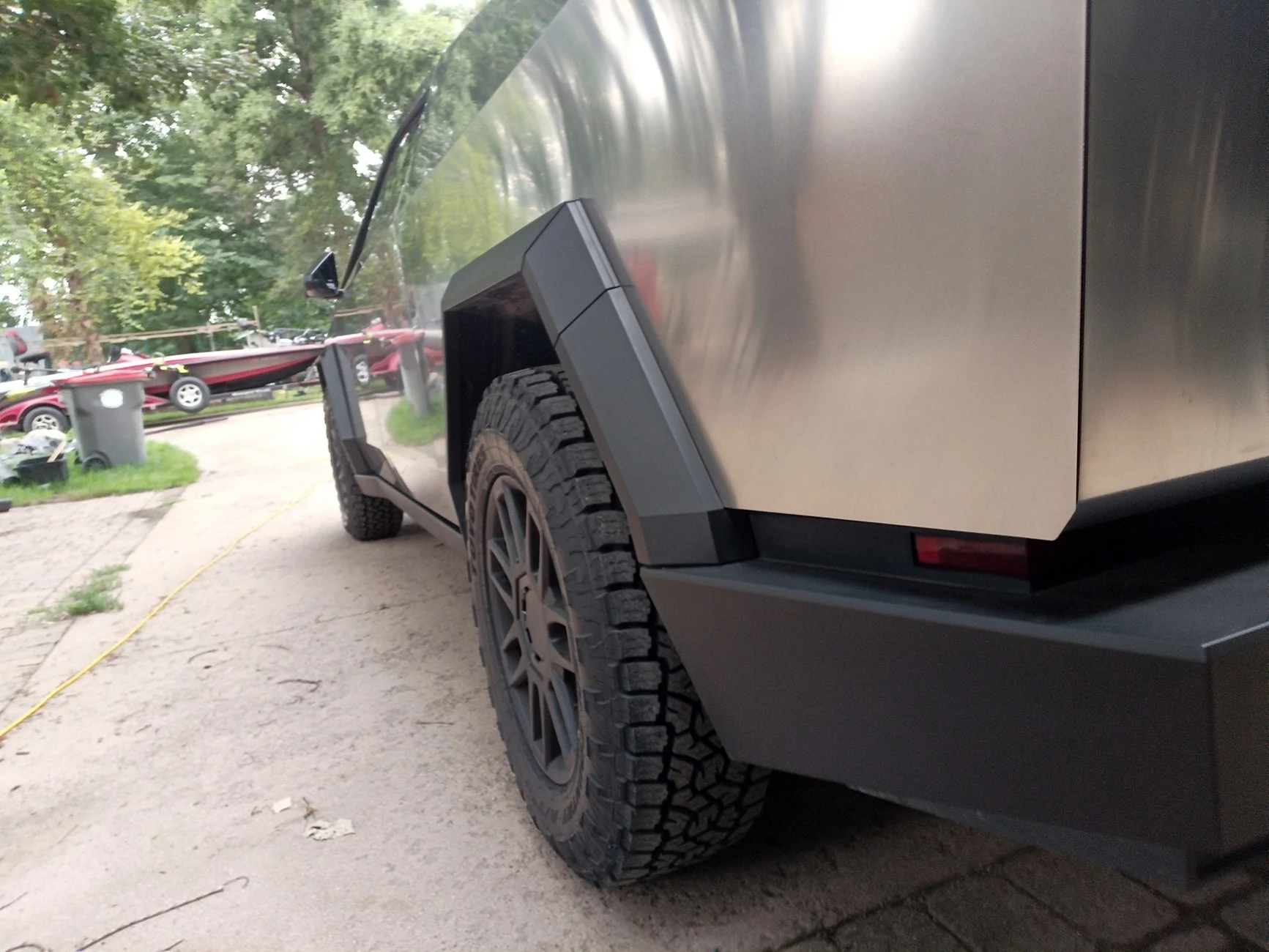 Tesla Cybertruck How to fit 36" tires (35.7) on stock wheels without rubbing. Rear