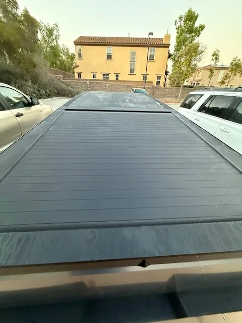 Tesla Cybertruck Help Me Decide-Service Center Work a197117b-928e-4030-9988-559584c06cfa