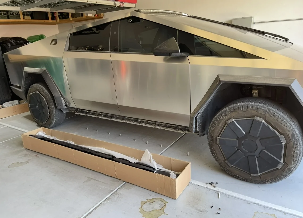 Tesla Cybertruck UP (Unplugged Performance) Rocker Panels and Sliders - Arrived & Installed IMG_1797