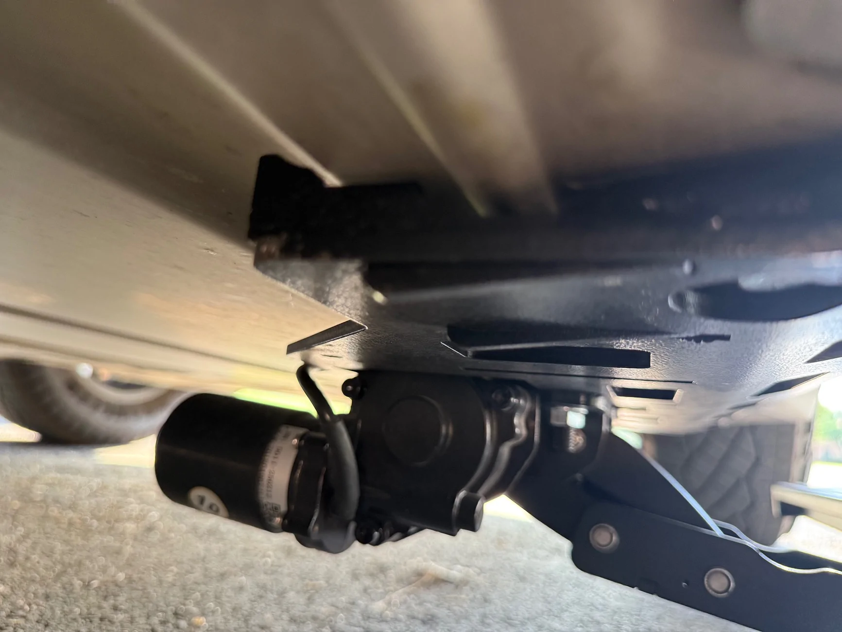Tesla Cybertruck Powerstep (Retractable Power Running Boards) Install by Old Fat Man! IMG_1076