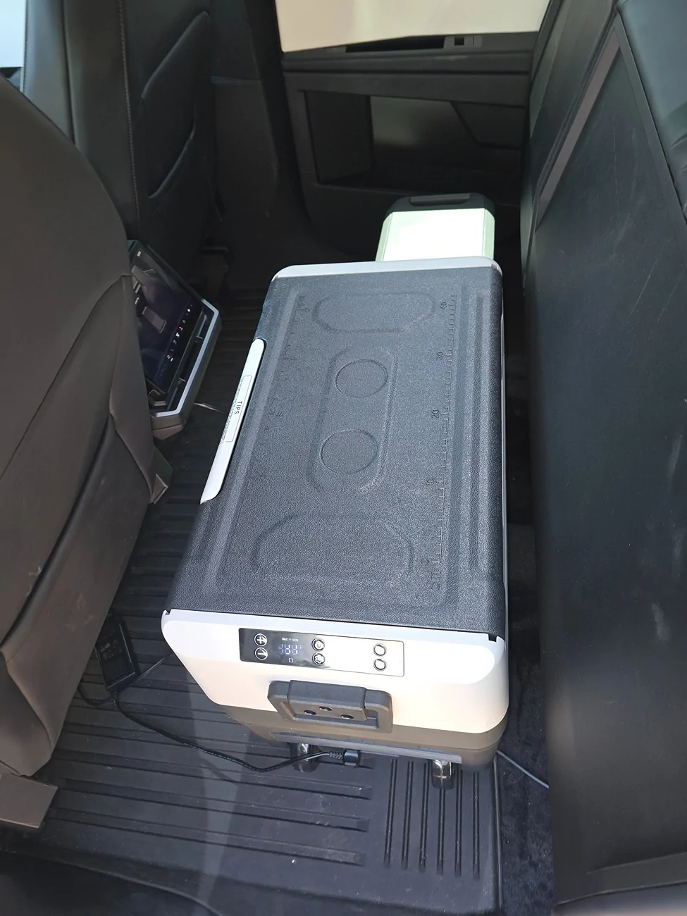 Tesla Cybertruck Road trip cooler / fridge 20250628_143546