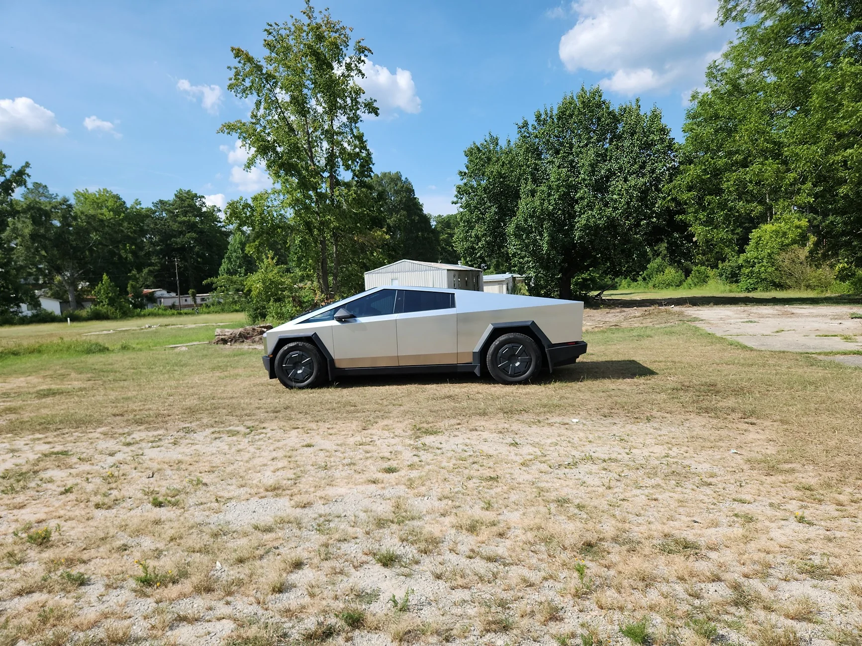 Tesla Cybertruck 👋 Vote for August's RWCev CTOTM HERE!! 6Rvp.770Submission6Robert