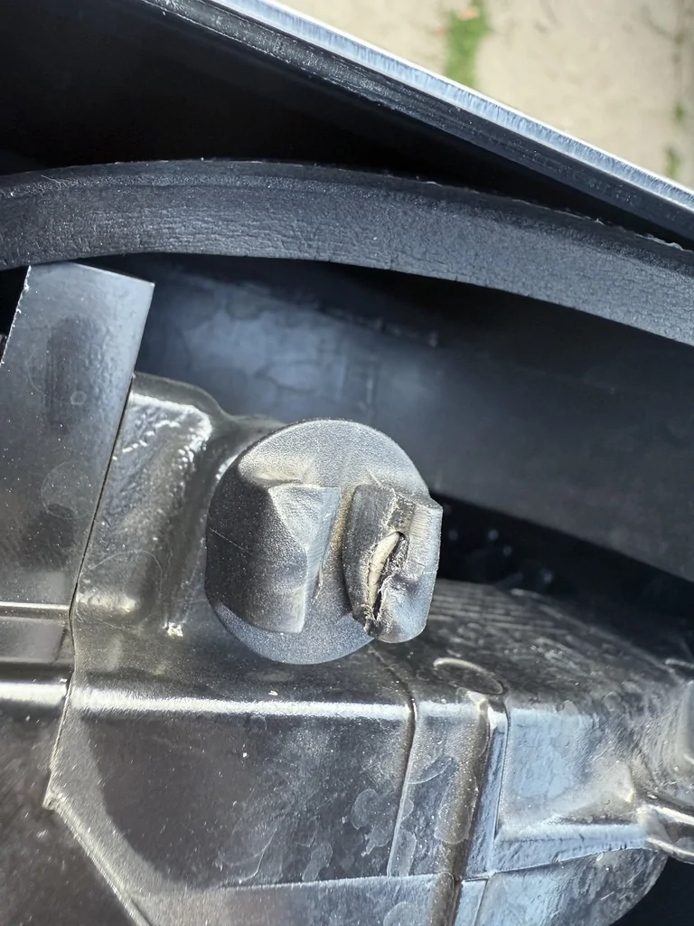 Tesla Cybertruck Leaking in the bed ….. CA2372F6-152B-4511-AA4C-C756499CB019_1_105_c