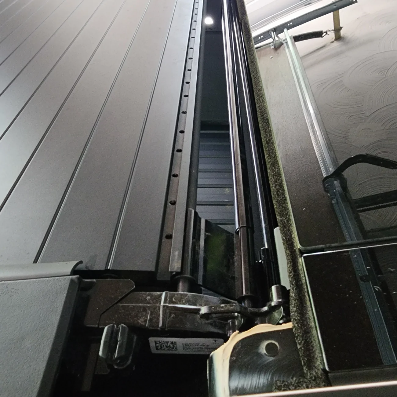 Tesla Cybertruck Waterproof your bed vault - how-to DIY 2025-08-1712.07.094256760735140267830