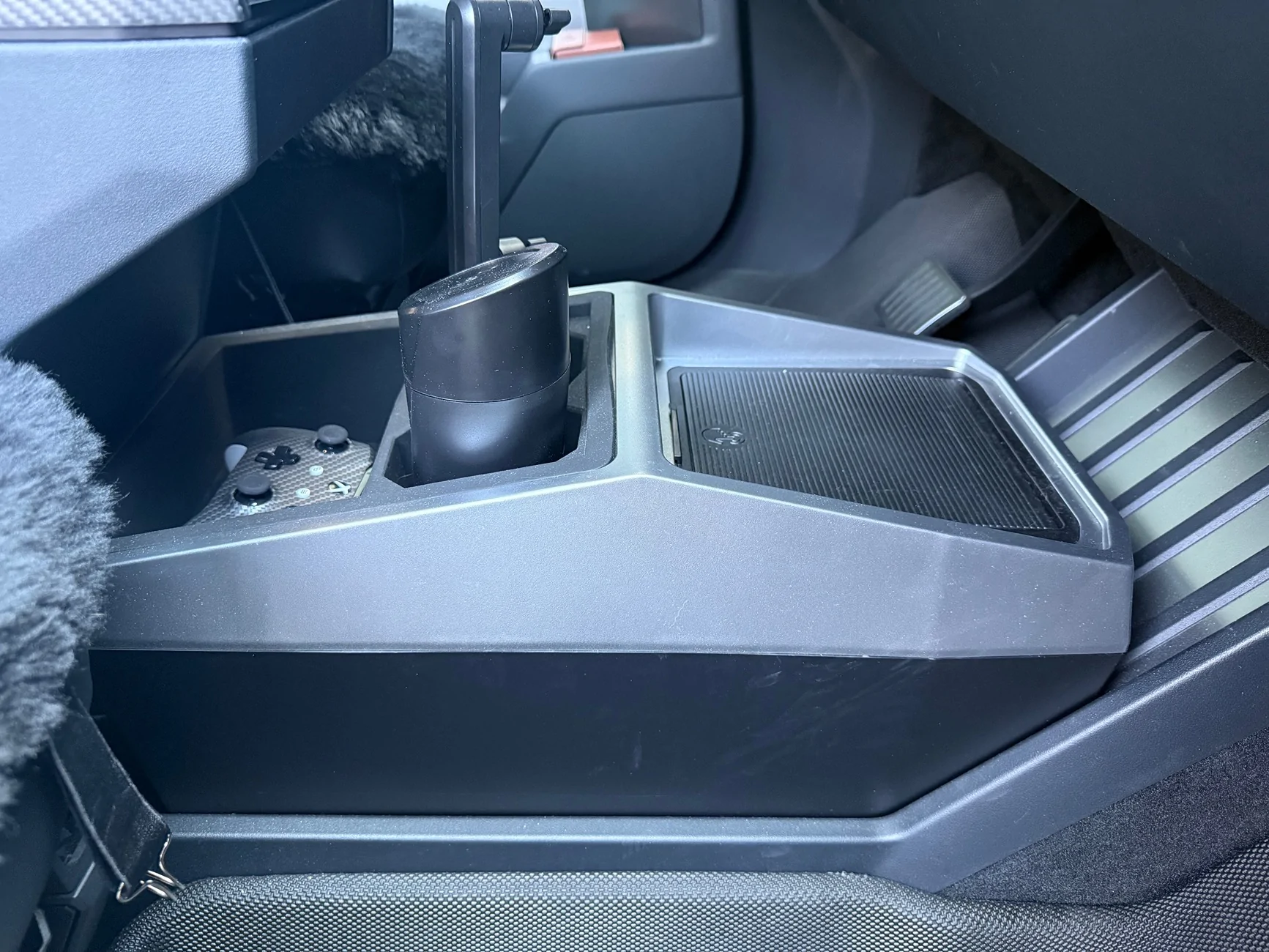 Tesla Cybertruck Center Floor Organizer & Trash Bin - Brand New! $100 in Torrance, CA IMG_7034