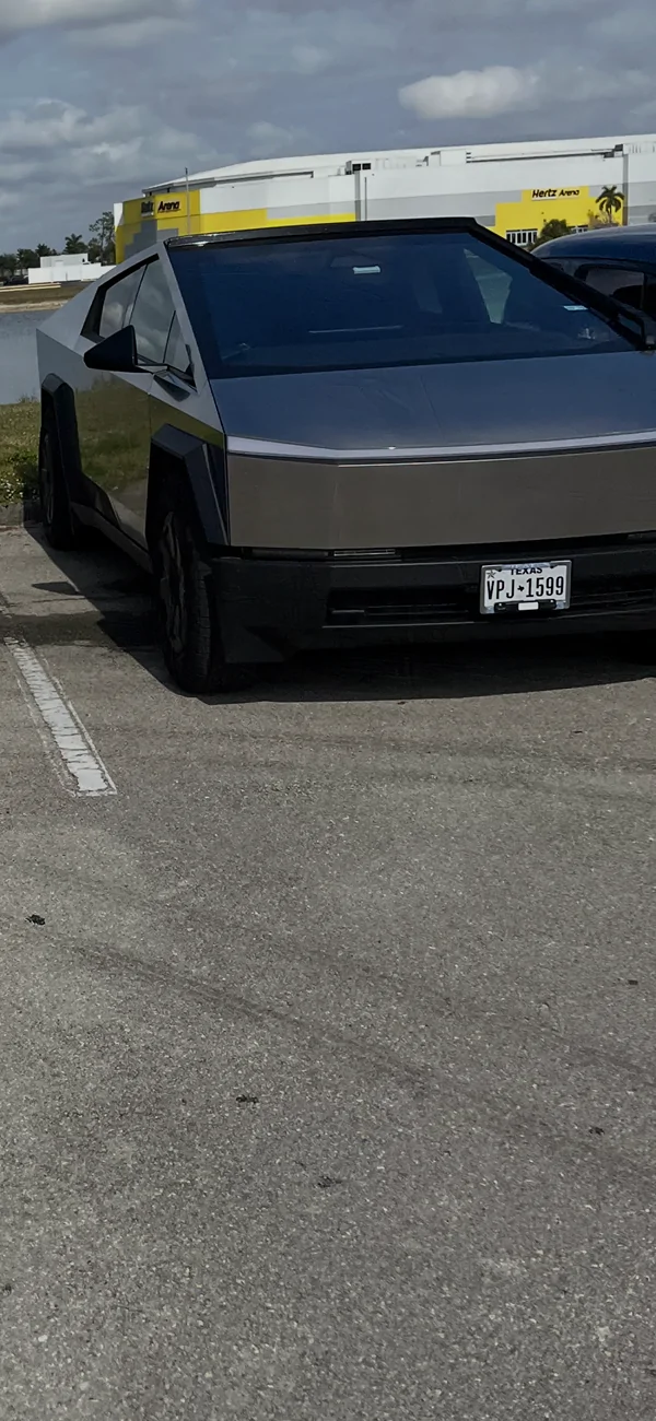 Tesla Cybertruck BestEvMod’s August Giveaway for Cybertruck Owners! 1755613601281-x2