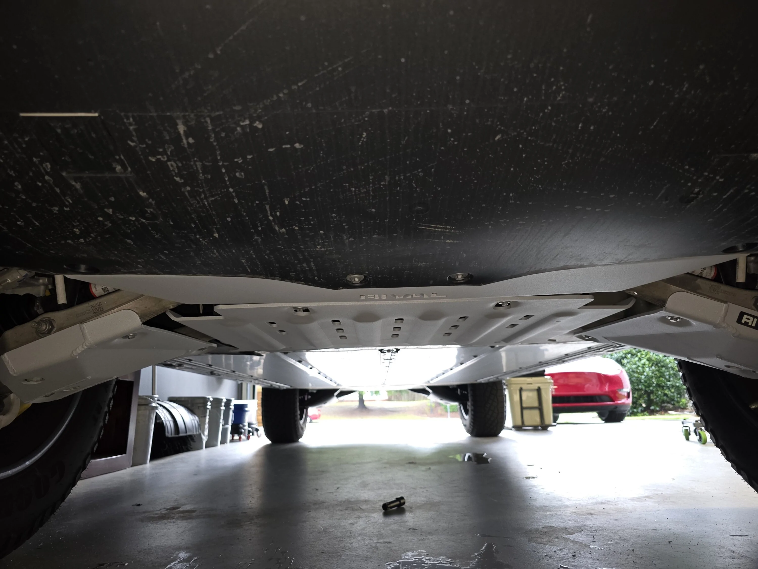 Tesla Cybertruck RIVAL skid plate and Lower Control Arms skid plates (via TSportsline) 20250819_181843