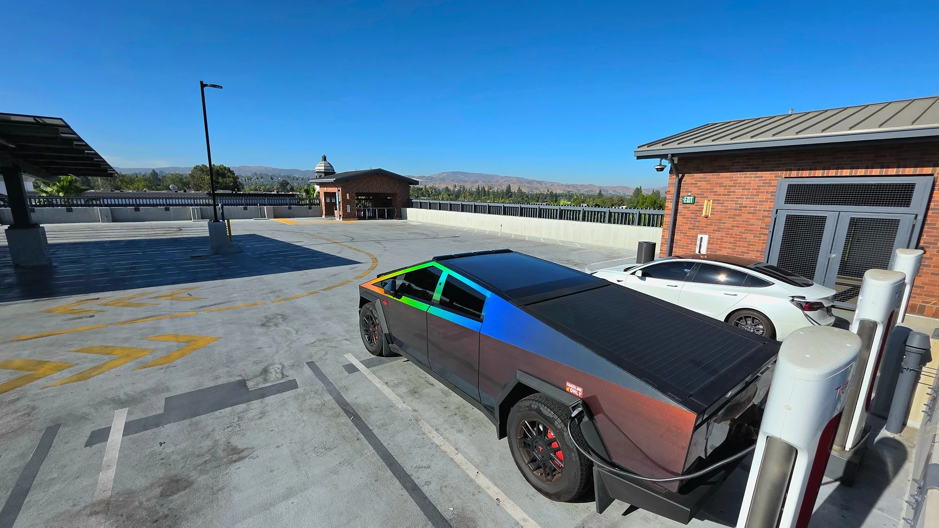 Tesla Cybertruck Daily random Cybertruck photos thread - Post Yours! 📸 🤳 20250819_084459