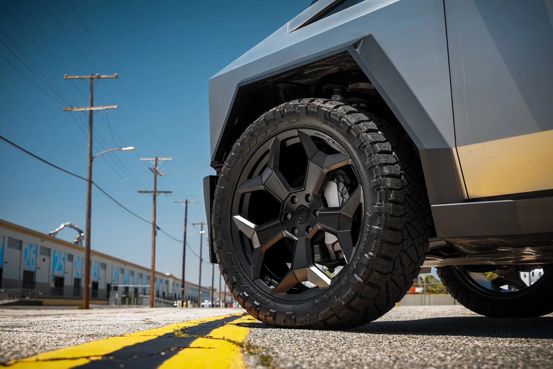Tesla Cybertruck *** NEW PRODUCT *** Unplugged Performance - CYBRSPOKE Wheels Tesla Cybertruck UP Forged CYBRSPOKE Satin Black 24 Inch Wheels 3840px (1)