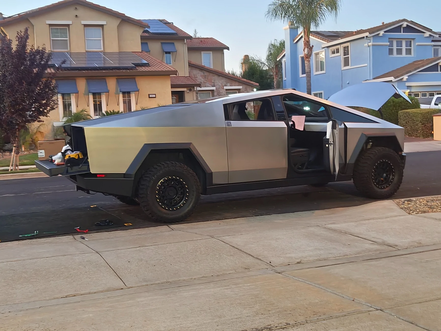 Tesla Cybertruck Rear Diffuser Removal IMG_20250821_201103059