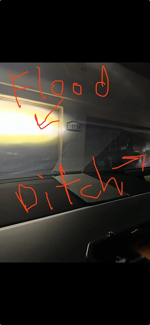 Tesla Cybertruck Has anyone had success in getting a Tesla OEM Off road Lightbar Install for 2024 AWD FS IMG_3296