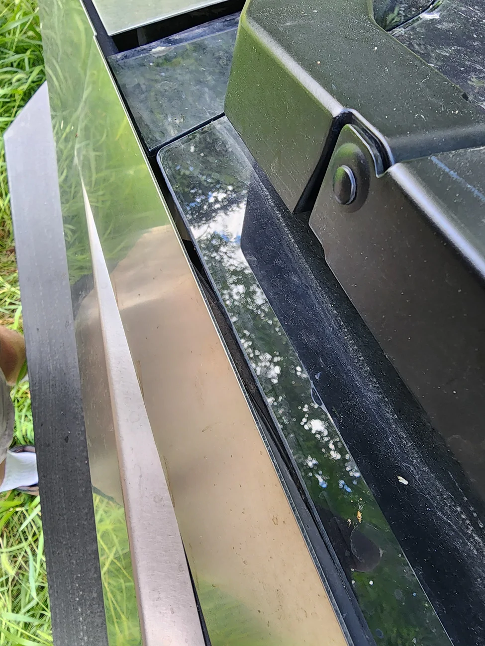 Tesla Cybertruck PSA: Windshield Seal…. You should have one 20250824_153104
