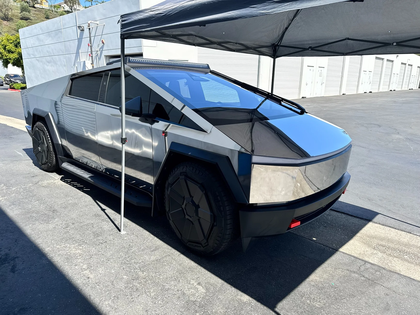 Tesla Cybertruck To POLISH or not to POLISH IMG_0573