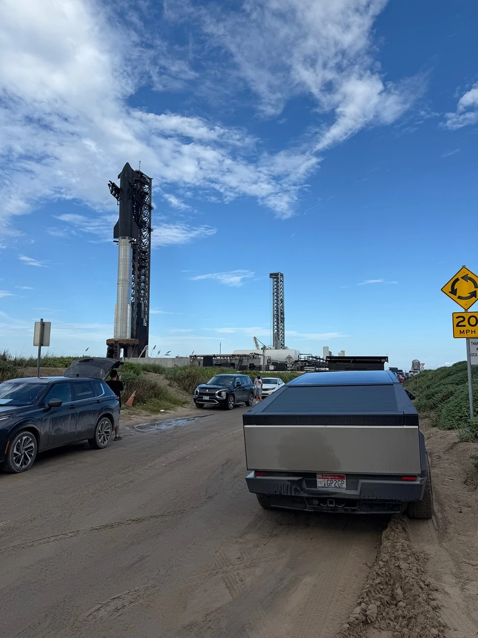 Tesla Cybertruck Daily random Cybertruck photos thread - Post Yours! 📸 🤳 IMG_7345
