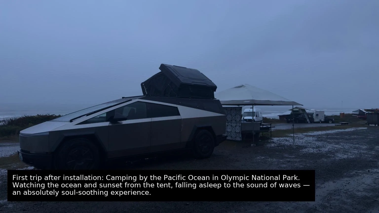 Tesla Cybertruck Urander Bed Cap + Urander SkyLounge IMG_1305