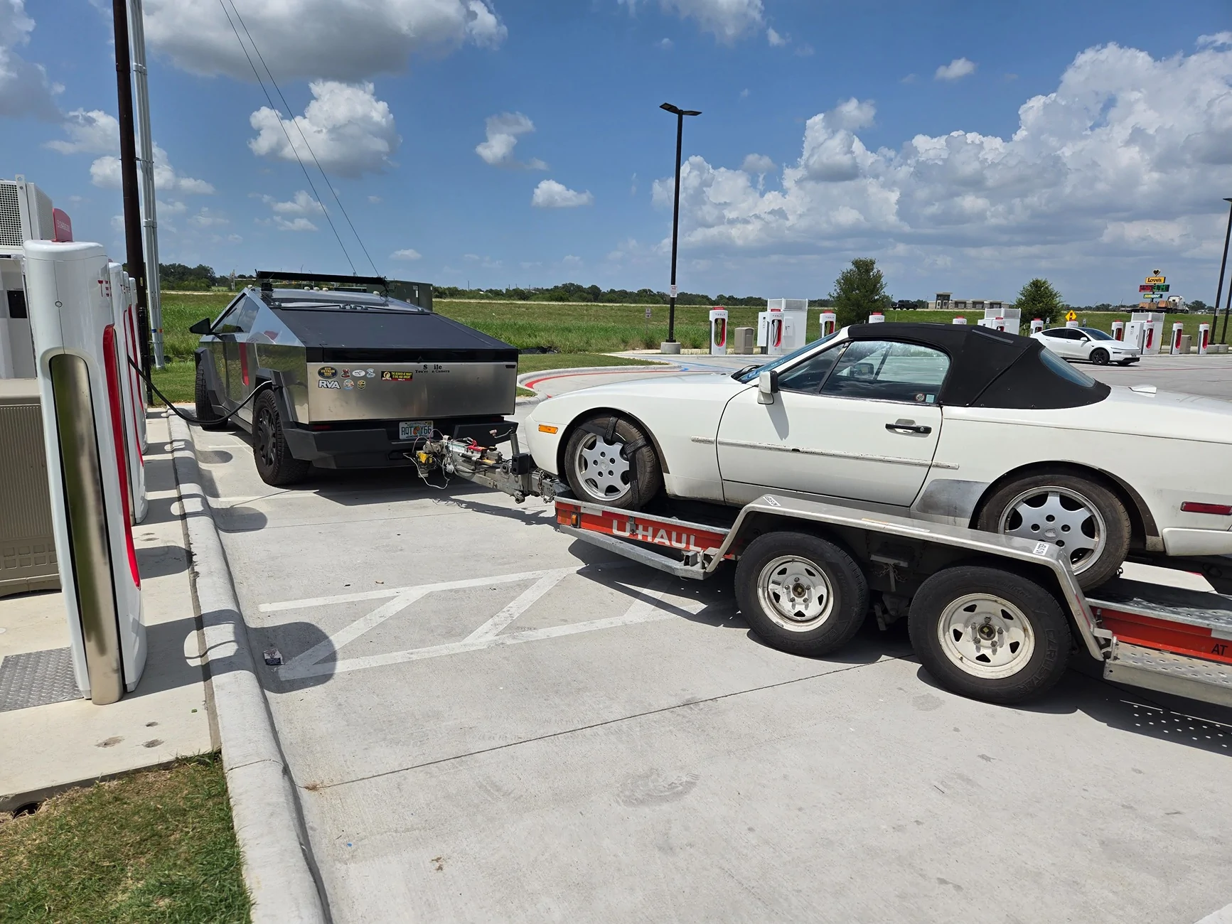 Tesla Cybertruck Fell for a bait and switch….New Cybertruck owner 1000059215