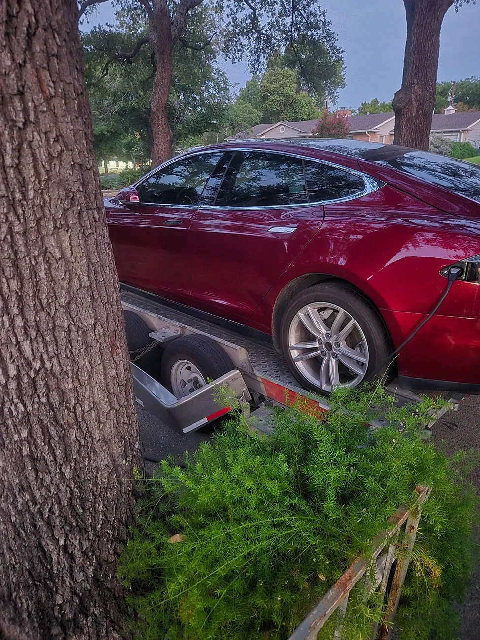Tesla Cybertruck Fell for a bait and switch….New Cybertruck owner 1000061061