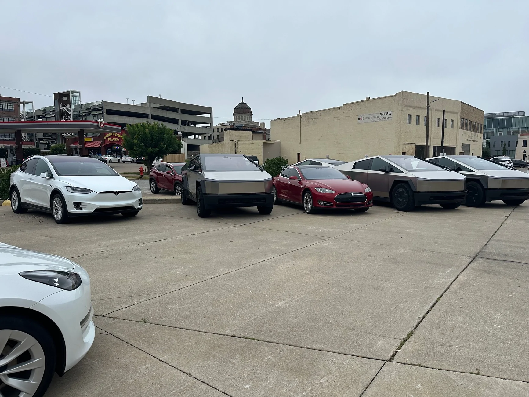 Tesla Cybertruck Fell for a bait and switch….New Cybertruck owner IMG_1800