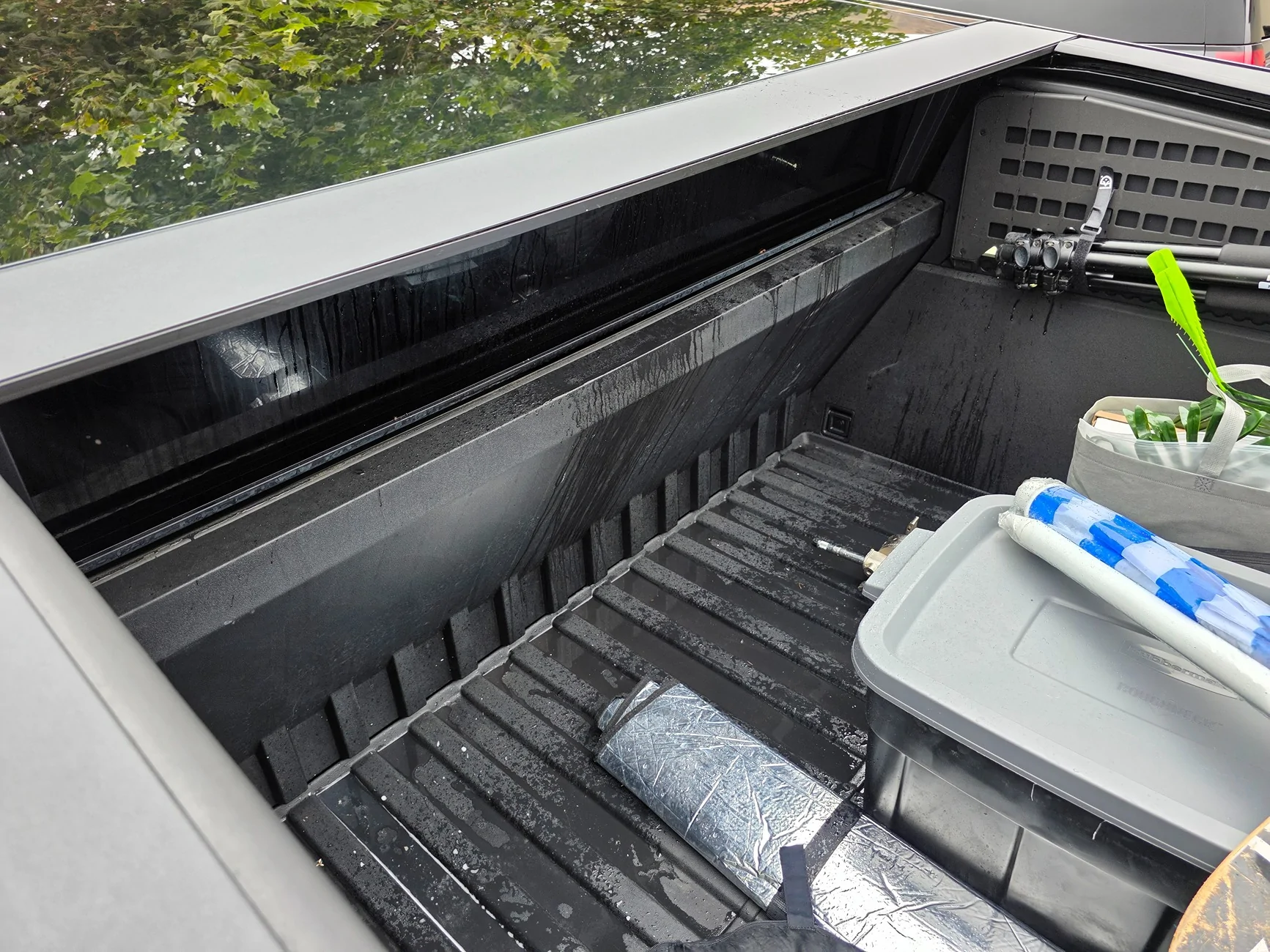 Tesla Cybertruck Leaking in the bed ….. cyberleak-pre-slat