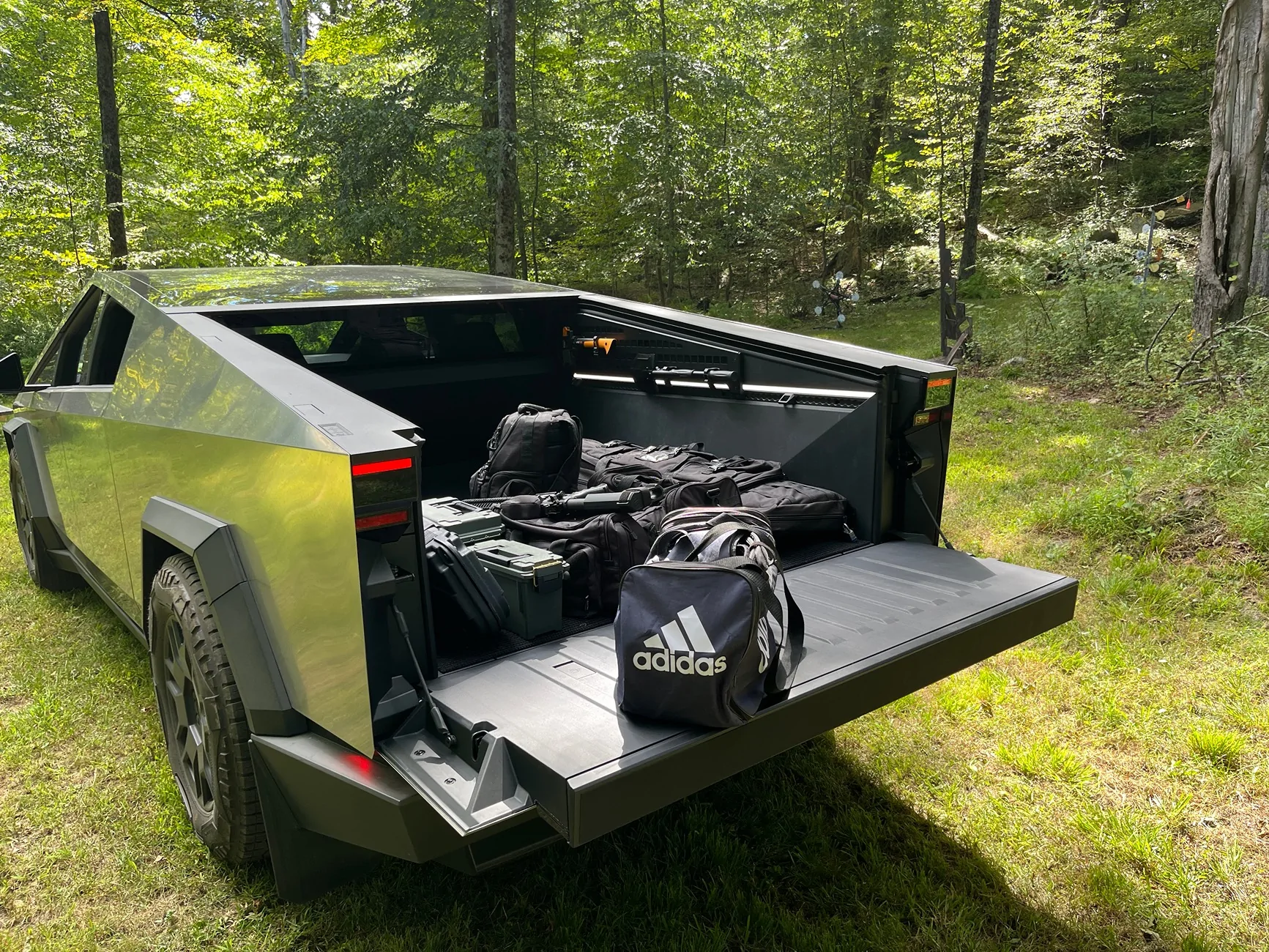 Tesla Cybertruck Daily random Cybertruck photos thread - Post Yours! 📸 🤳 IMG_2572