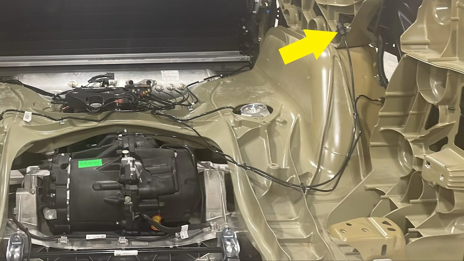 Tesla Cybertruck Delivery day - Air Suspension Issue 20250831_092815