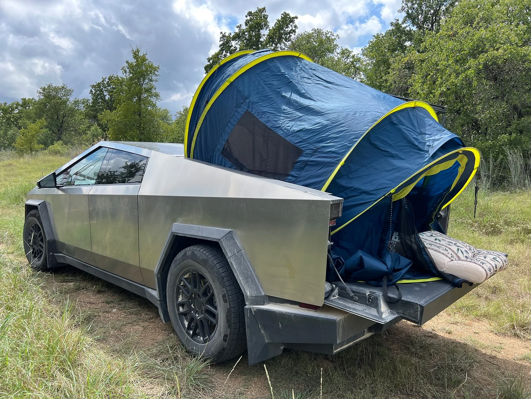 Tesla Cybertruck Simple, quick pop up tent in bed IMG_0765