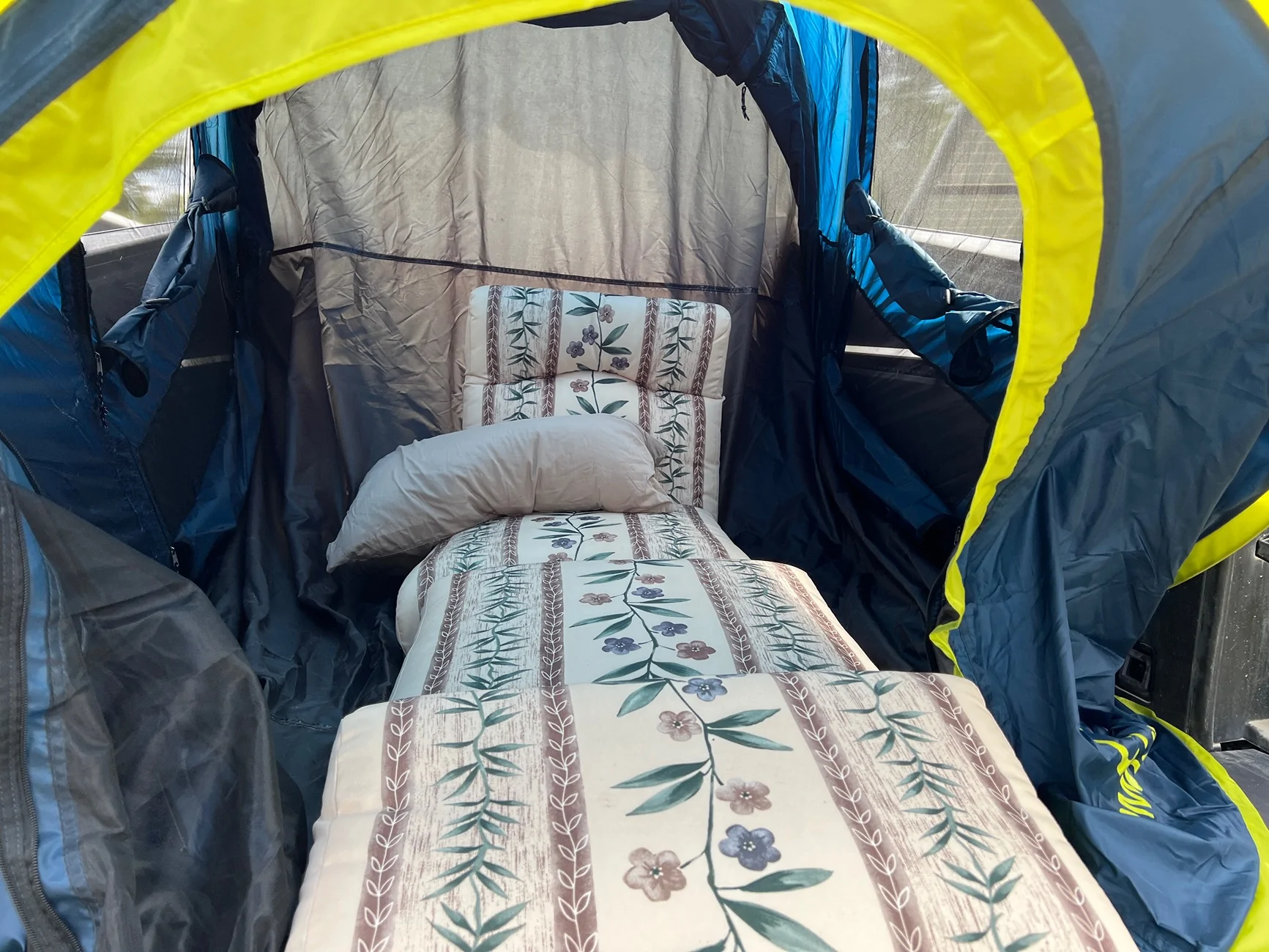 Tesla Cybertruck Simple, quick pop up tent in bed IMG_0764