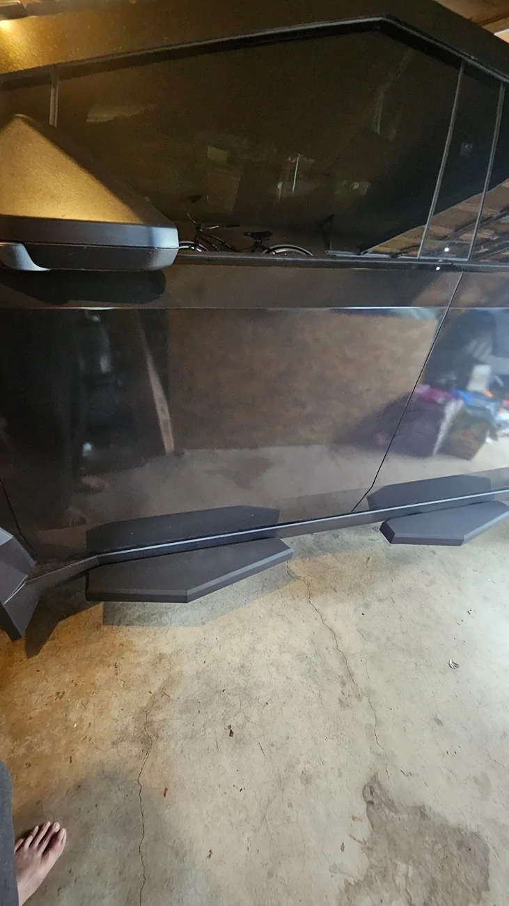 Tesla Cybertruck New Cybertruck Side Steps / Running Boards 1000017315