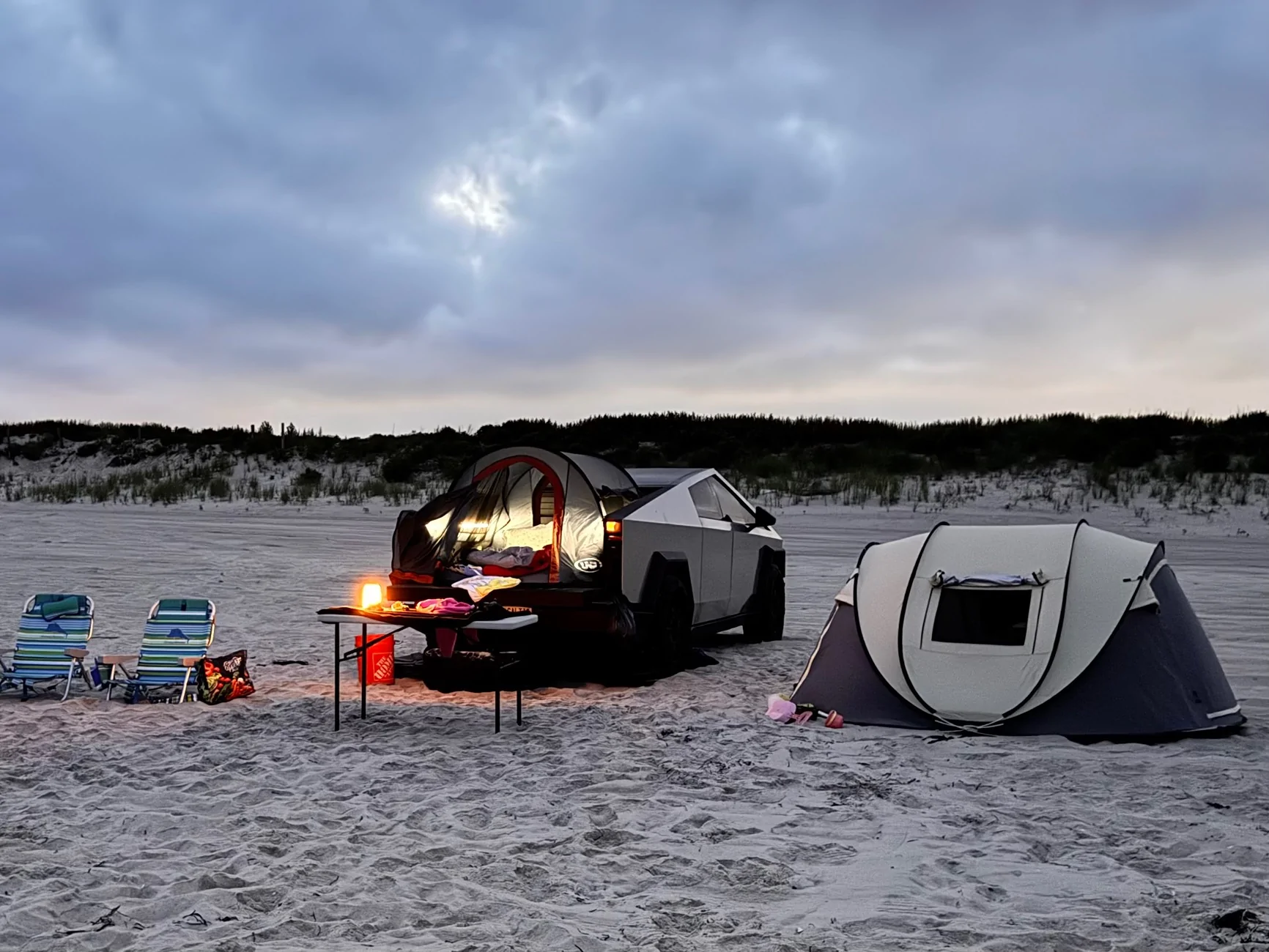 Tesla Cybertruck Simple, quick pop up tent in bed IMG_7424